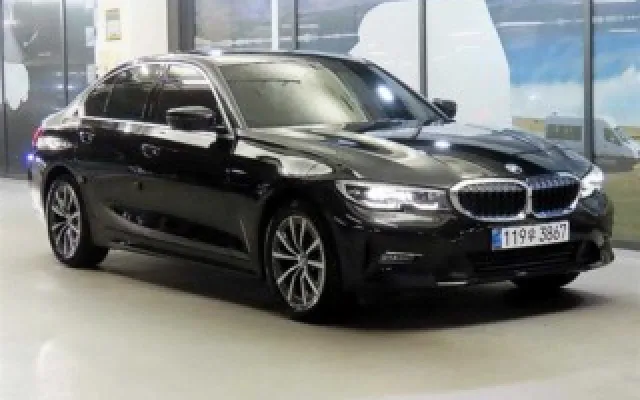 수원중고자동차시세 3시리즈 (G20) 320i M 스포츠 매물 사진 17 - 2024/04 11,045km