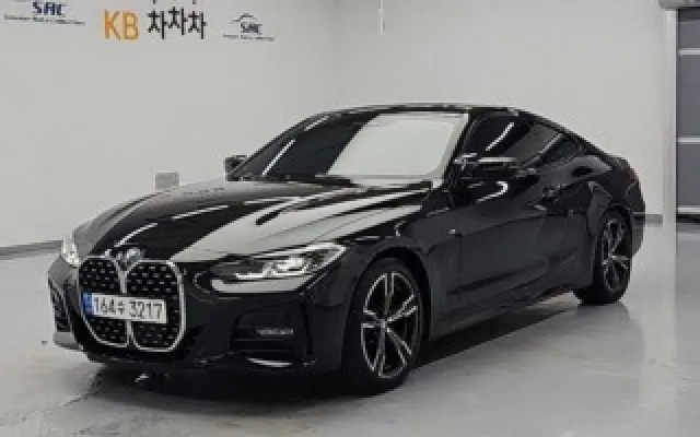 수원중고자동차시세 4시리즈 (G22) 420i 쿠페 M 스포츠 매물 사진 11 - 2022/12 69,073km