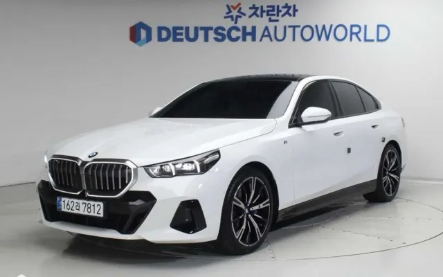 수원중고자동차시세 5시리즈 (G60) 530i xDrive 매물 사진 4 - 2025/02 5,418km